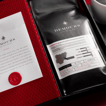 Demours - Luxury branding beverage